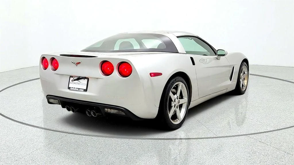 Used 2008 Machine Silver Metallic Chevrolet 2dr Coupe w/ 3LT Pkg, Upgraded Chrome Wheels & Magnetic Ride image 5