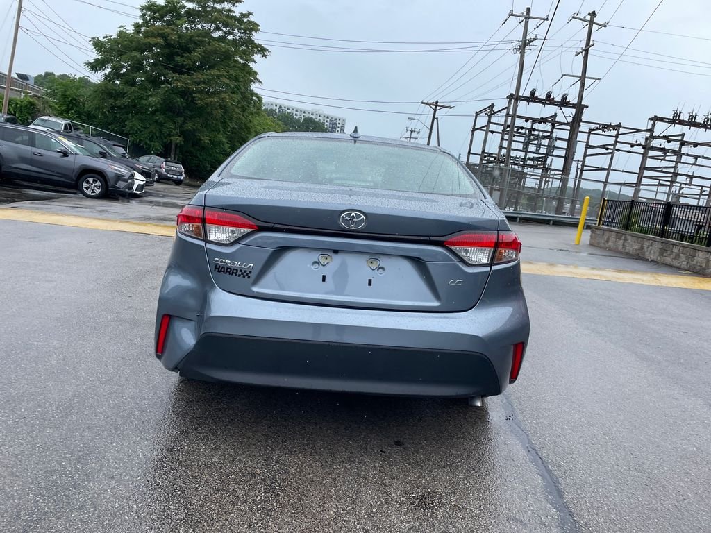 Used 2025 Gray Toyota LE image 4