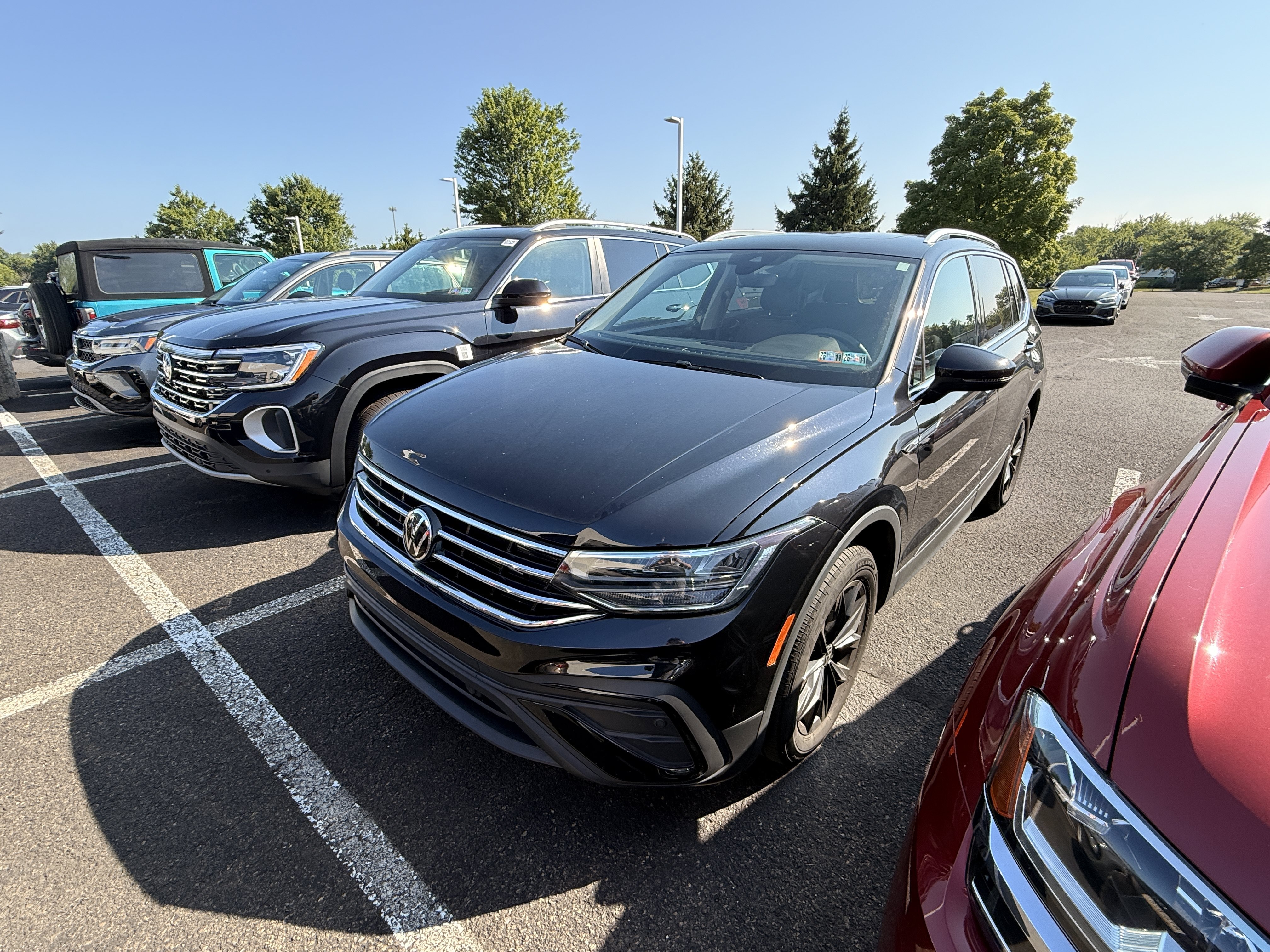 Used 2024  Volkswagen SE image 6