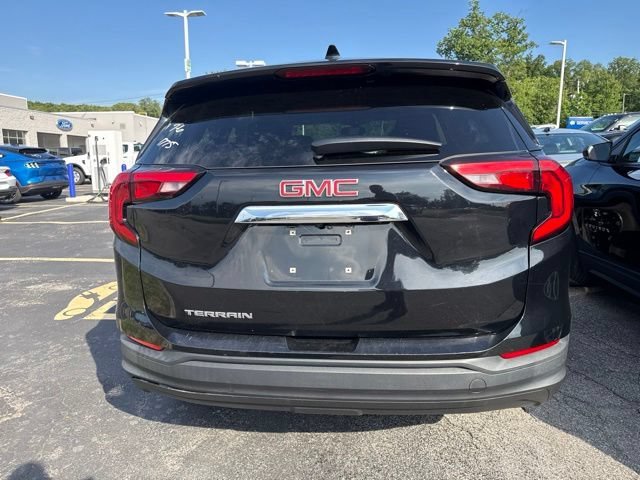Used 2019 EBONY TWILIGHT METALLIC GMC SLE image 9
