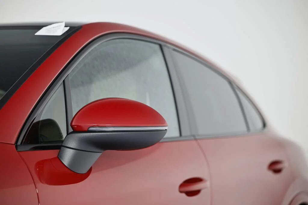 Used 2023 Red Porsche  image 12