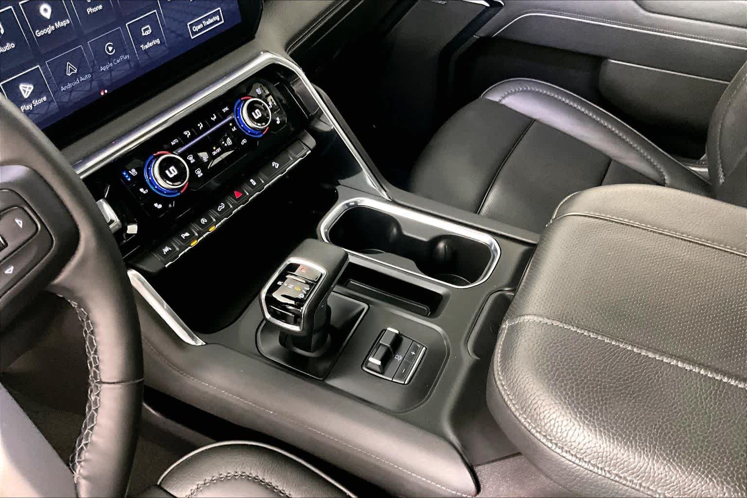 Used 2025 Onyx Black GMC Denali image 16