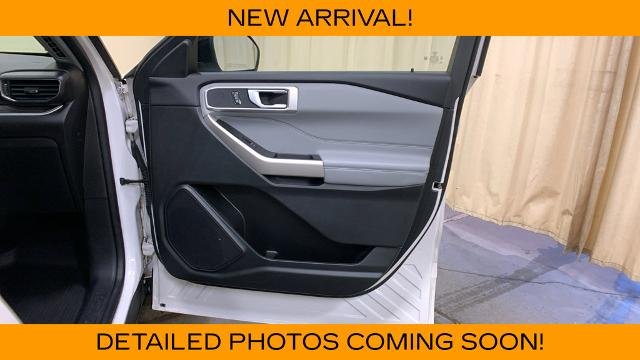 Certified Used 2023 White Metallic Ford XLT image 59