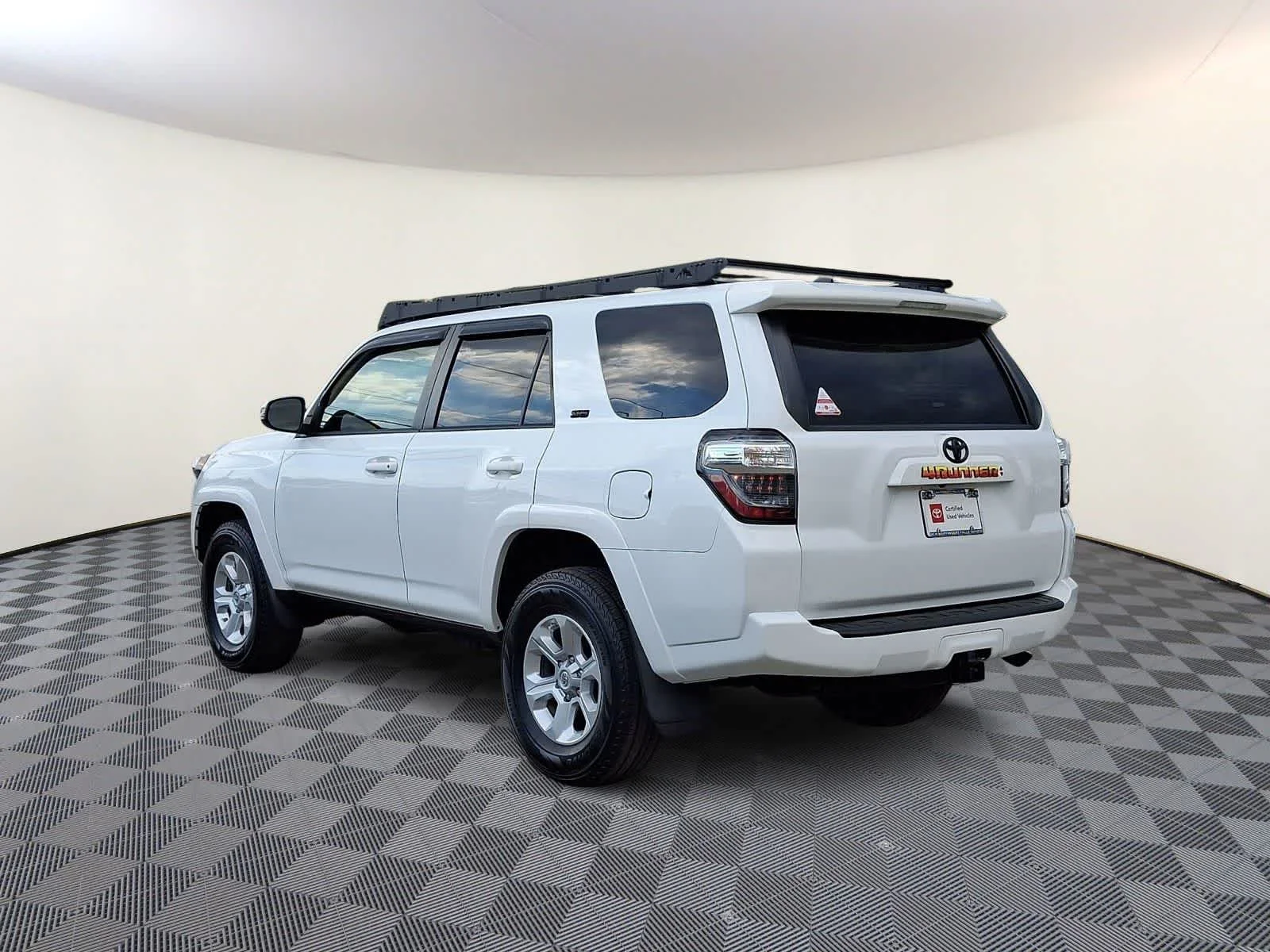 Certified Used 2020 Super White Toyota SR5 Premium image 9