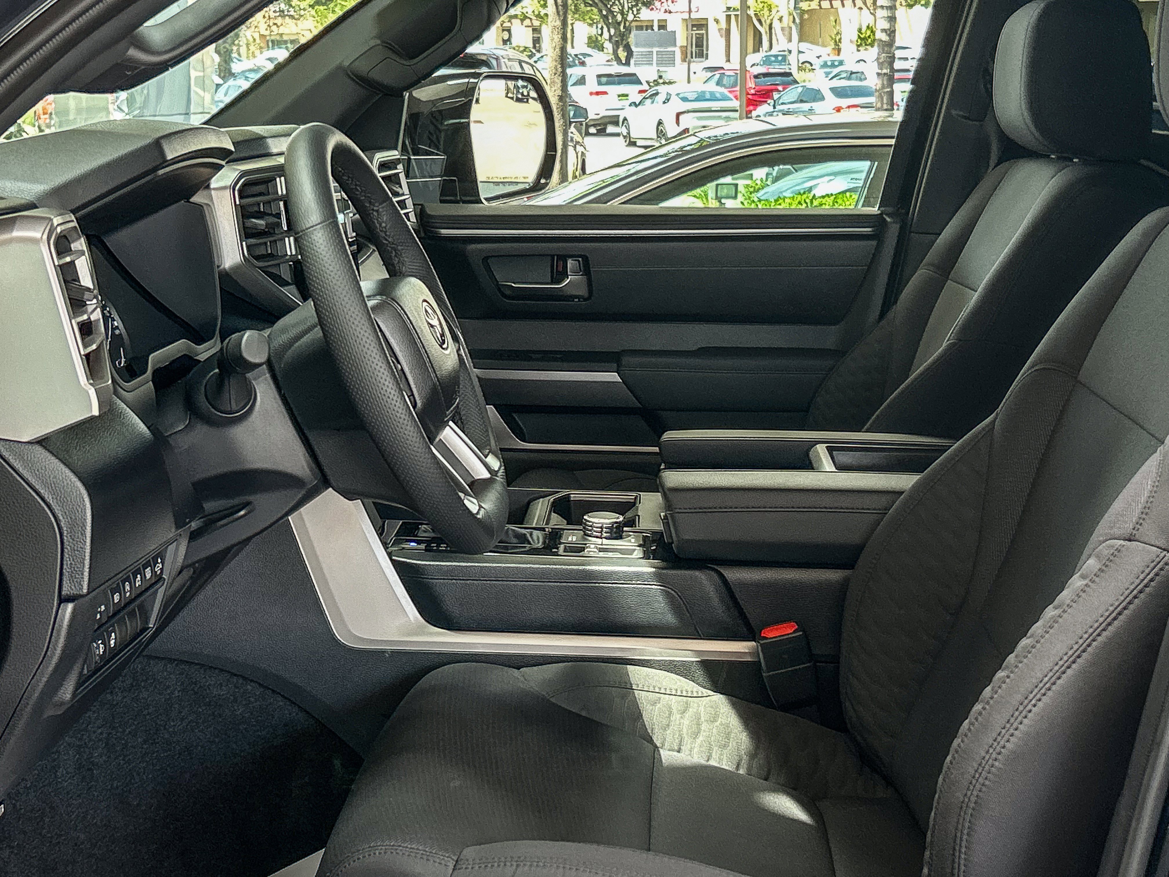 2026 Toyota Tundra SR5 - Photo 17