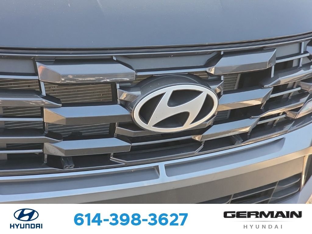 Used 2025 Black Hyundai SEL image 15