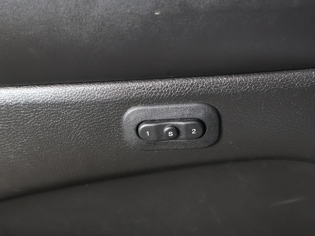 Used 2017 White Jeep Overland image 40