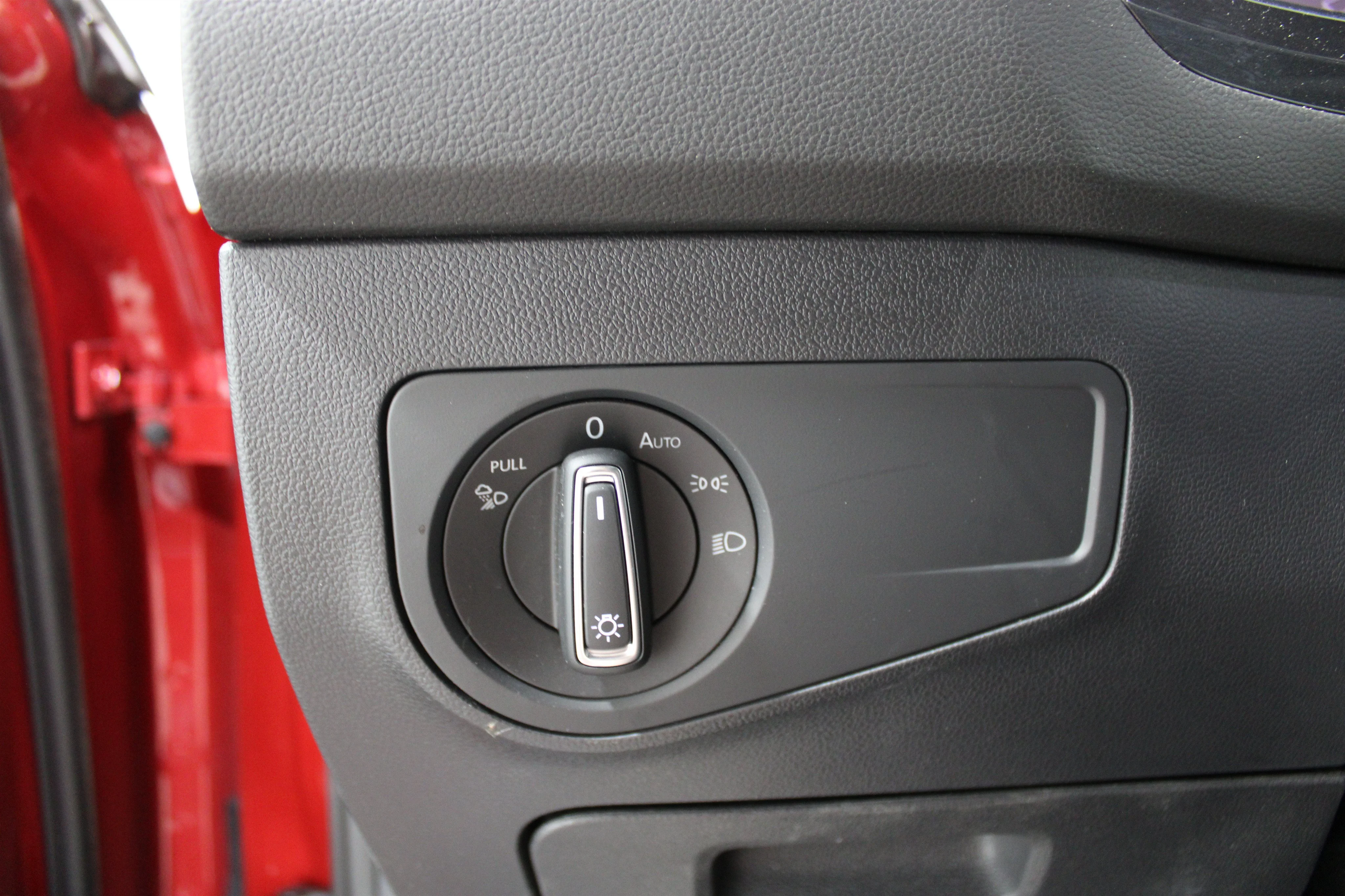 Used 2024 Kings Red Metallic Volkswagen SEL R-Line image 8