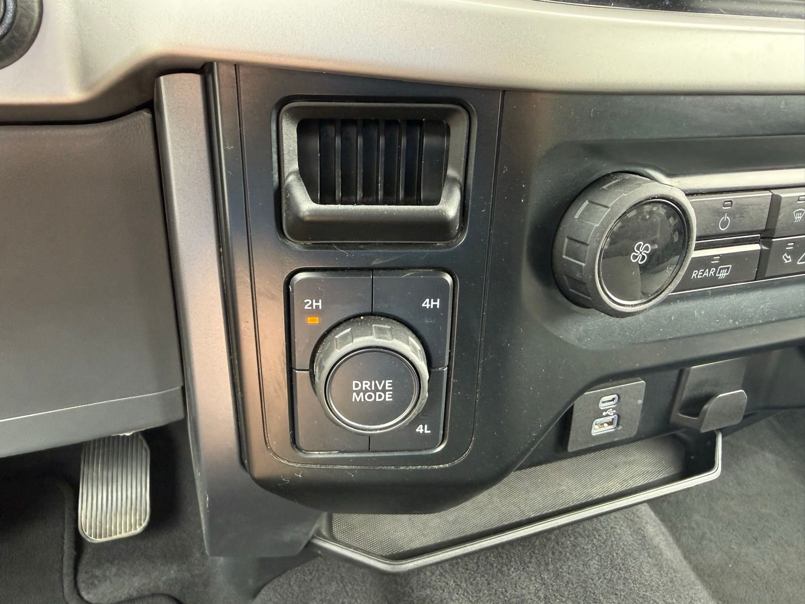 2023 Ford F-150 XLT - Photo 22