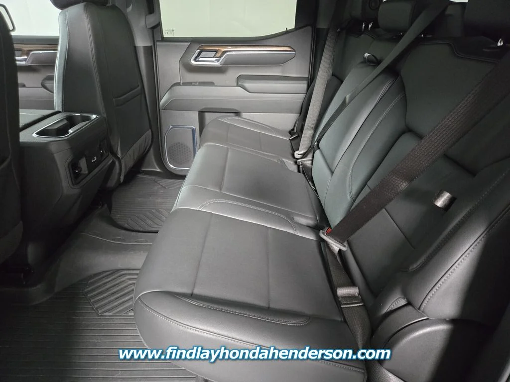Used 2025 Sterling Gray Metallic Chevrolet LT Trail Boss image 15