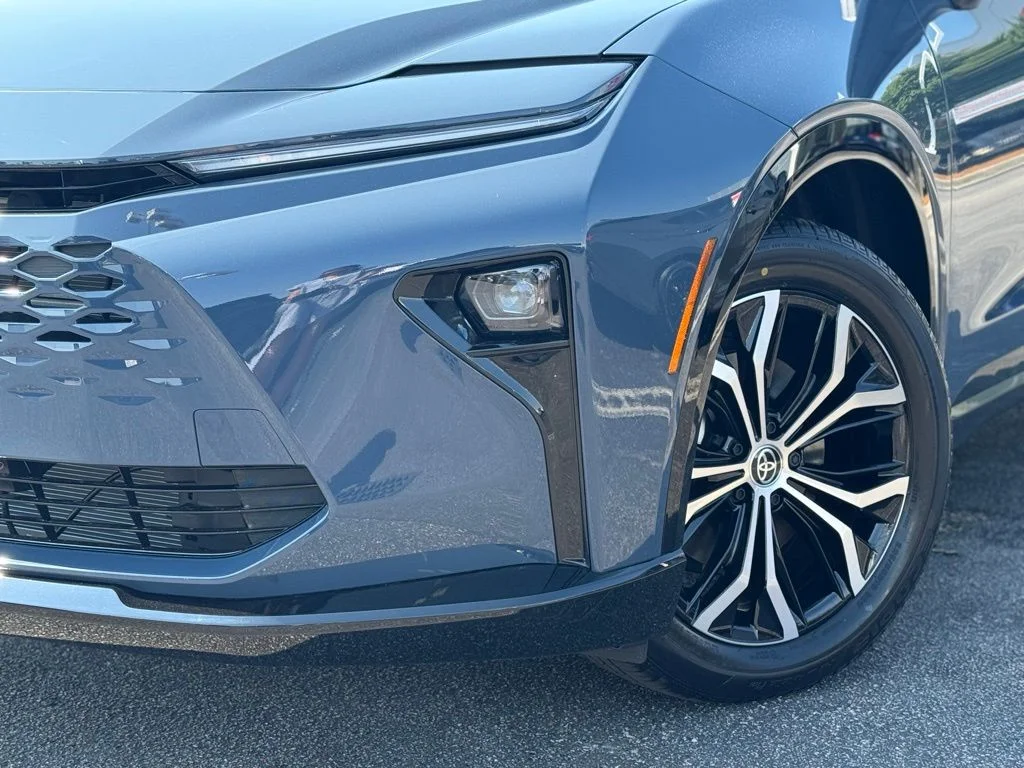 New 2026 White Toyota XLE image 5