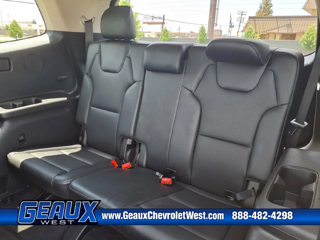 Used 2025 Black Kia S image 18