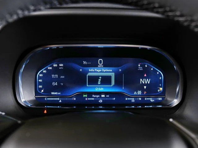 Used 2024 Red Chevrolet Z71 image 18