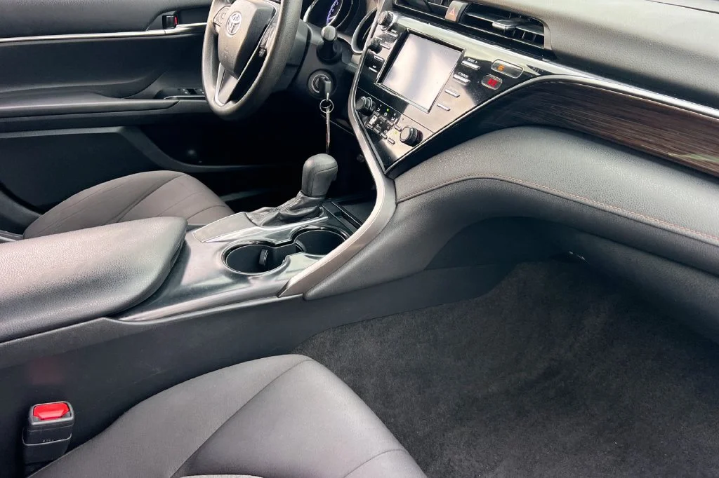 Certified Used 2019 White Toyota LE image 18