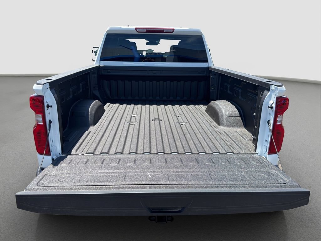 New 2026 Summit White Chevrolet Custom image 18