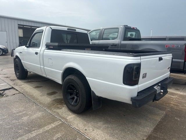 Used 2004 Oxford White Clearcoat Ford XL image 4