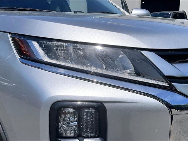 Used 2024 Silver Mitsubishi 2.0 SE image 30