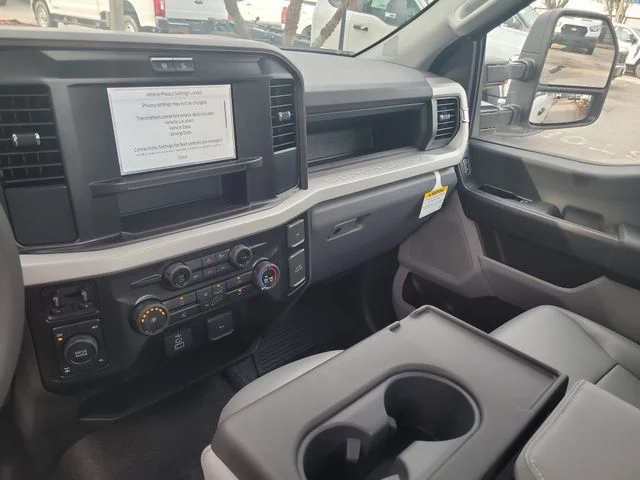 New 2026 Oxford White Ford XL image 16