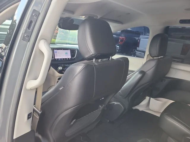 Used 2021 White Chrysler Touring L image 13