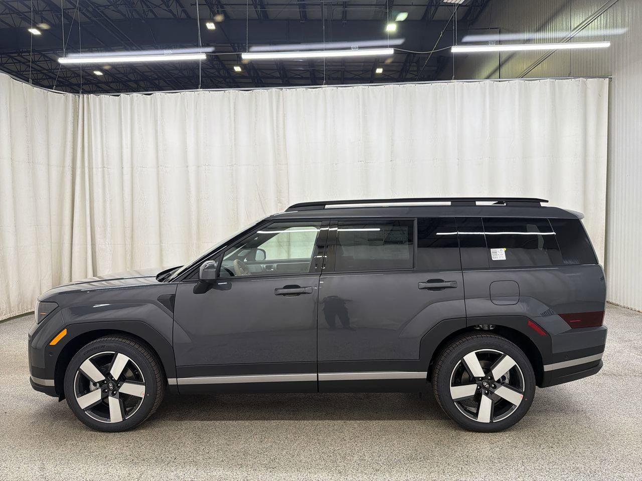 New 2026 Ecotronic Gray Hyundai Limited image 6