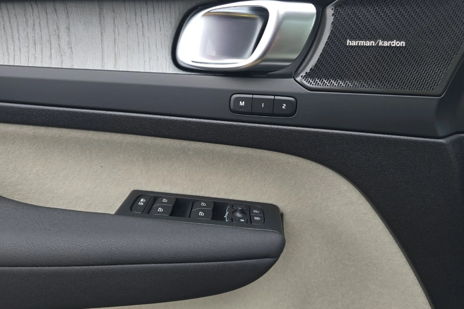 New 2026 Denim Blue Volvo Ultra image 10