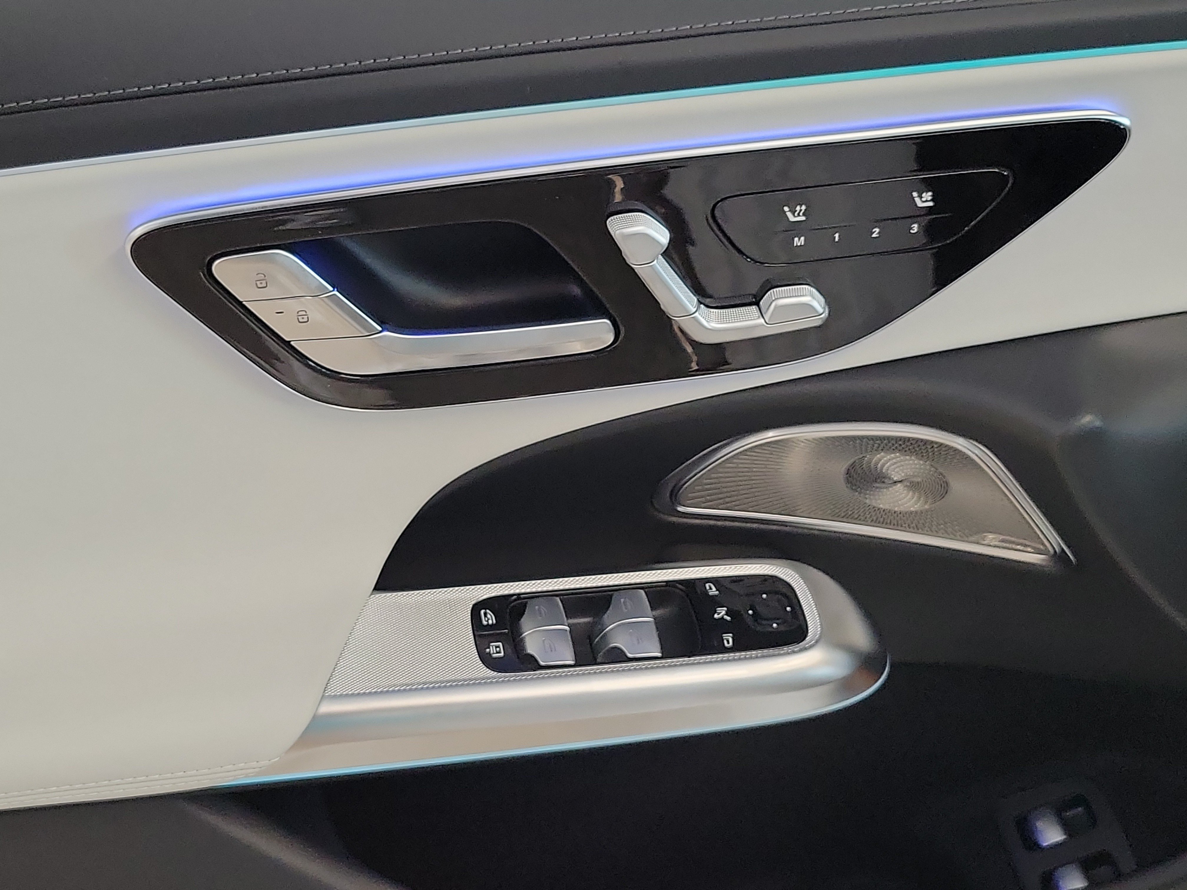 New 2027 MANUFAKTUR Moonlight White Magno Mercedes-Benz AMG® E 53 E 4MATIC+ Sedan image 45