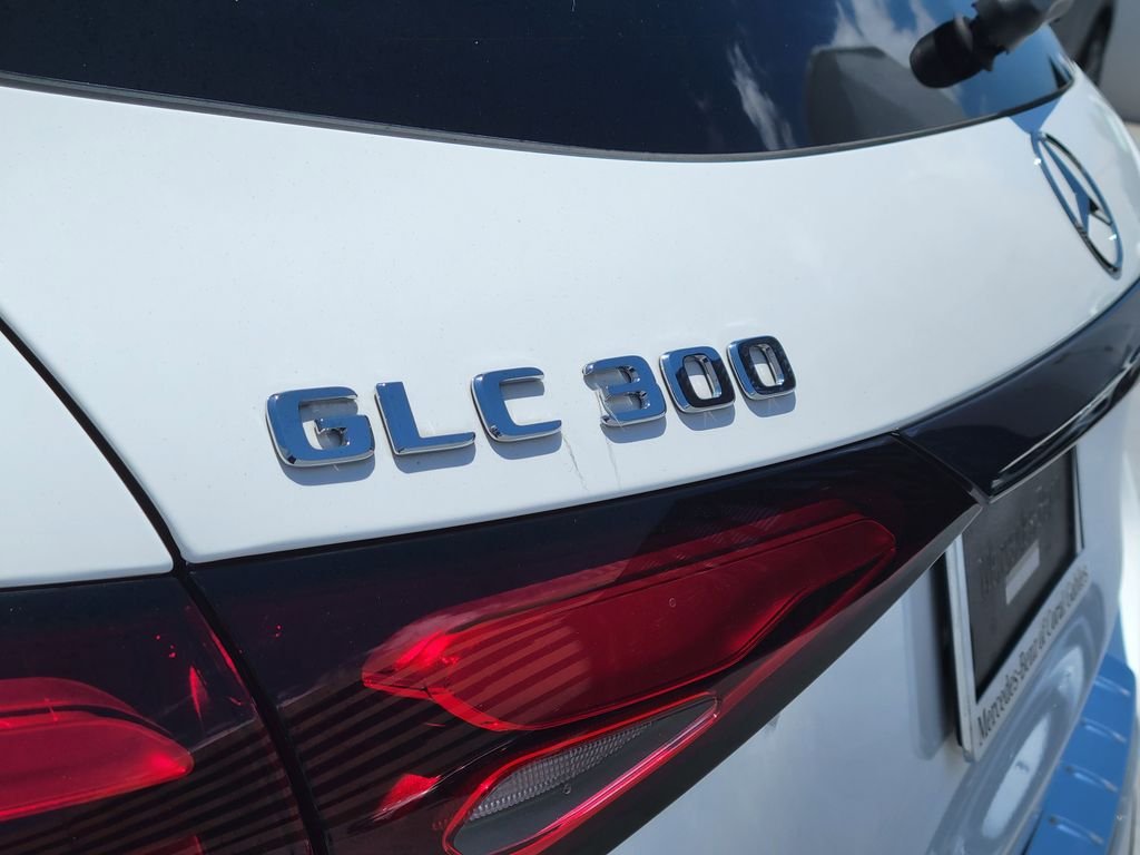 Certified Used 2023 White Mercedes-Benz GLC 300 image 8