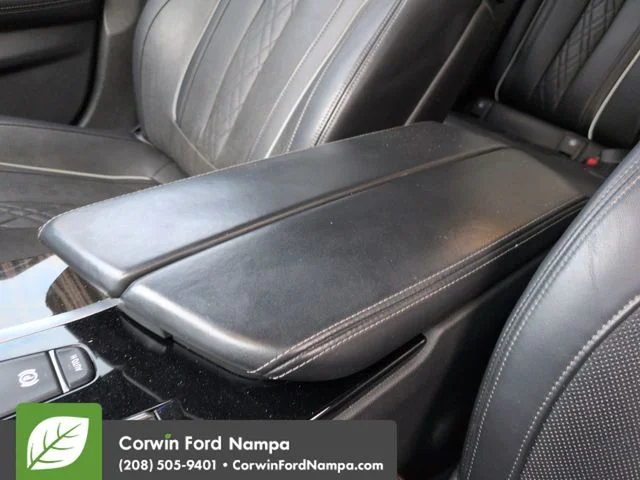 Used 2018 White BMW M550i xDrive image 19