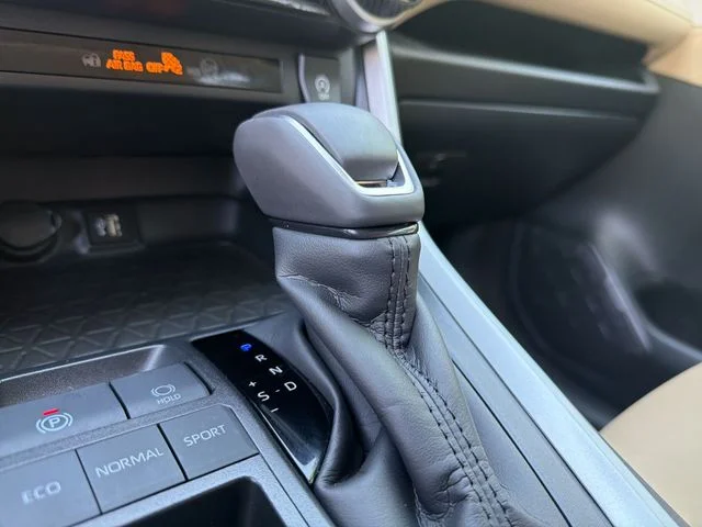Used 2025 Blue Toyota XLE Premium image 20