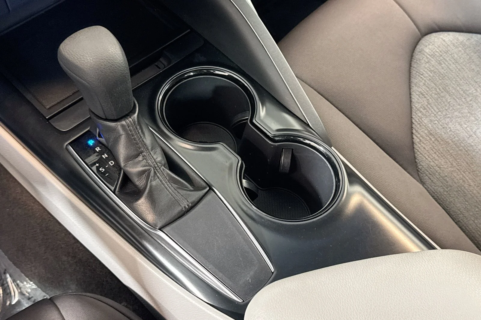 Used 2019 Black Toyota LE image 15