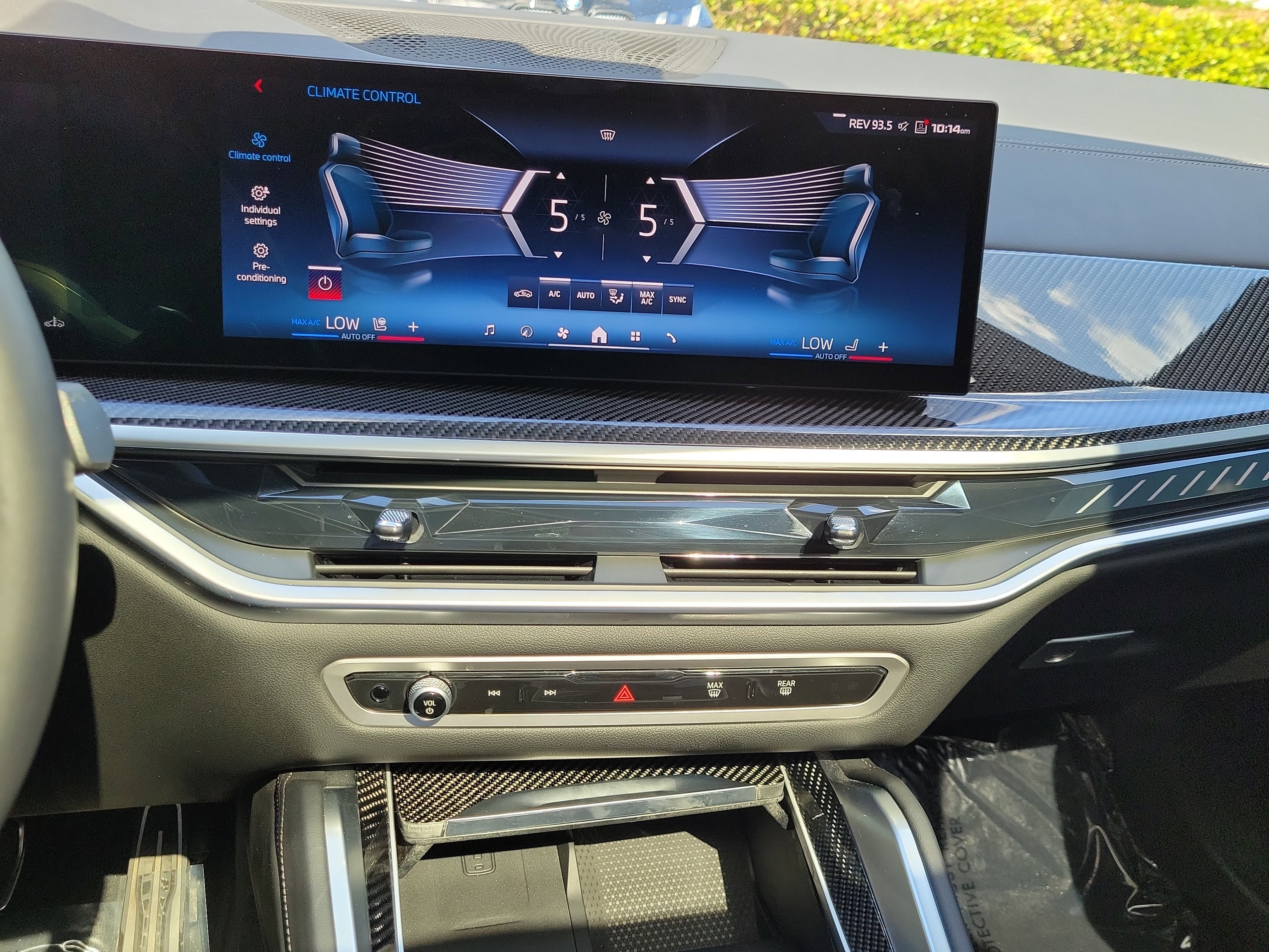 Certified Used 2025 Carbon Black Metallic BMW M60i image 28