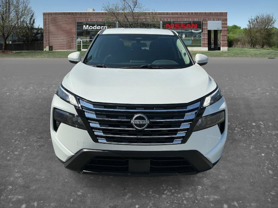 Certified Used 2026 Everest White Pearl Tricoat Nissan SV image 6