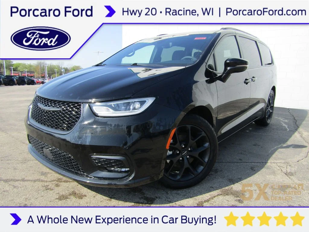 2025 Chrysler Pacifica Limited's photo