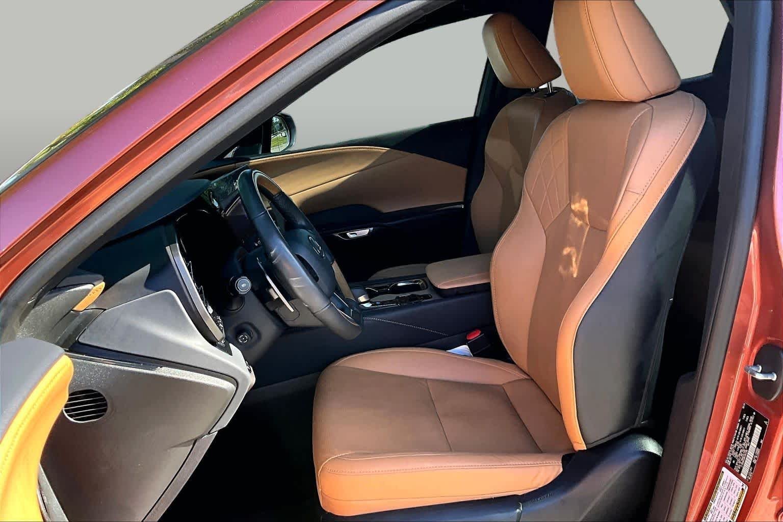 Used 2024 Copper Crest Lexus Premium Plus image 8