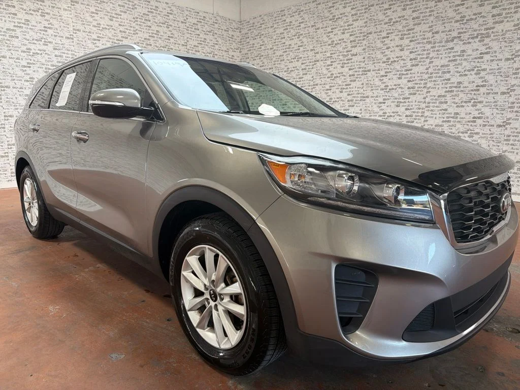Used 2019 Titanium Silver Kia LX image 1