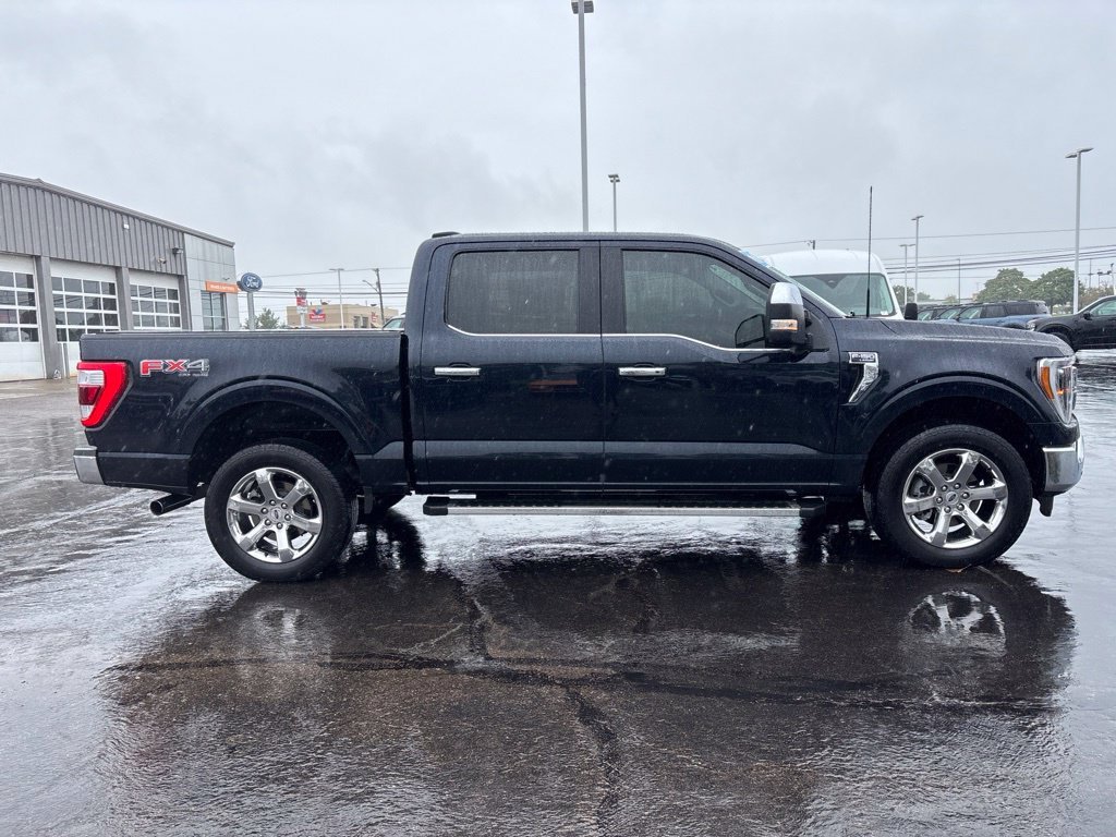 Used 2022 Antimatter Blue Metallic Ford Lariat image 6