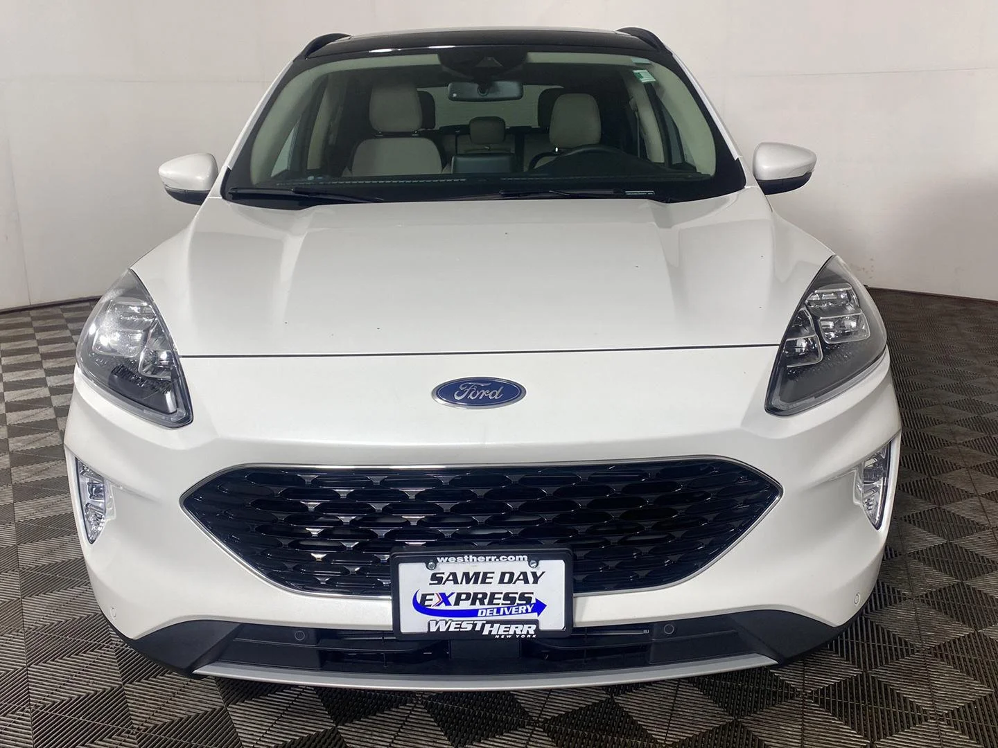 Used 2020 Star White Metallic Tri-Coat Ford Titanium image 28