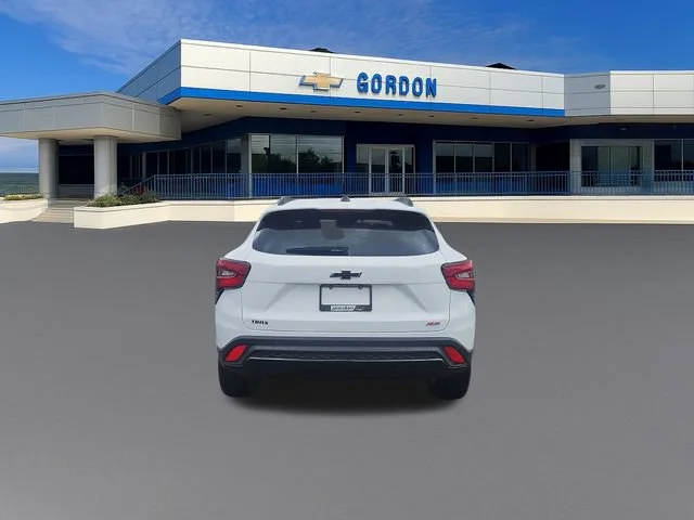 Used 2024 Summit White Chevrolet 2RS image 4