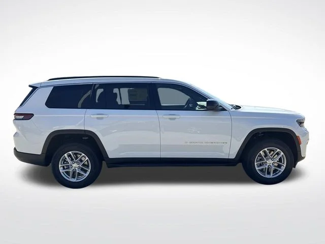 New 2026 White Jeep Laredo X image 9