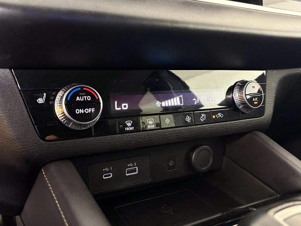 Used 2024 Gray Mitsubishi SE image 25