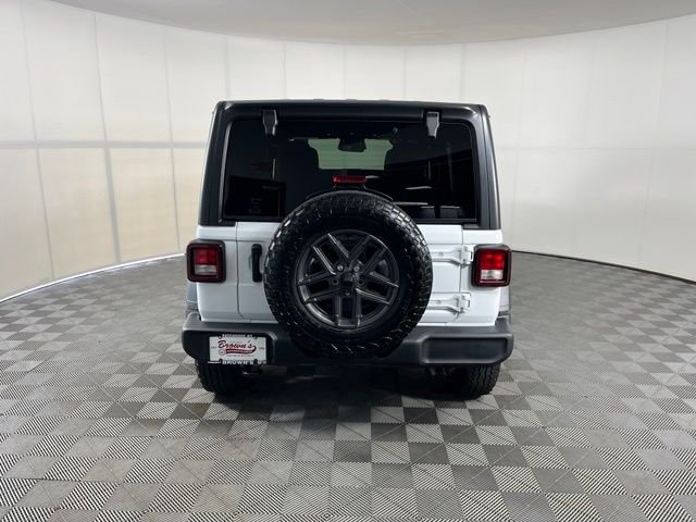 Used 2026 White Jeep Sport S image 6