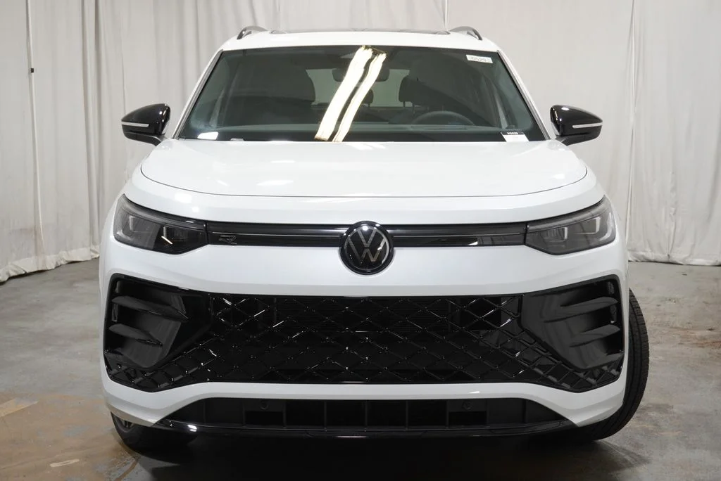 New 2026  Volkswagen 2.0T SE R-Line Black image 5