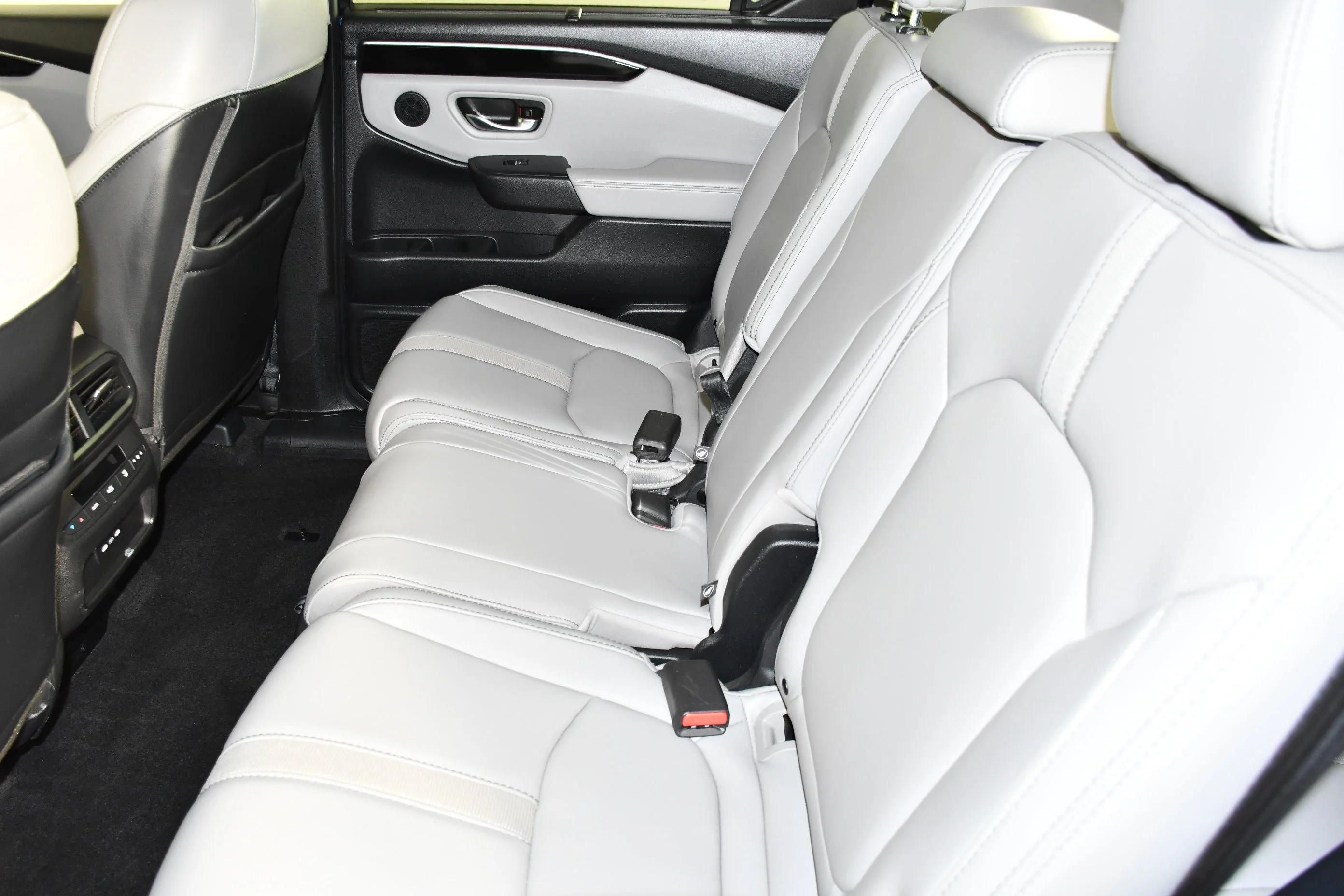 Used 2025 Obsidian Blue Pearl Honda Touring image 48