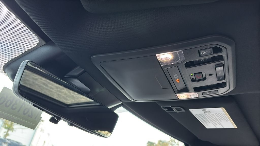 New 2026 Wind Chill Pearl <sup>1</sup> Toyota Tundra Platinum image 27