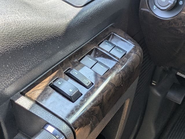 Used 2015 White Ford Platinum image 24