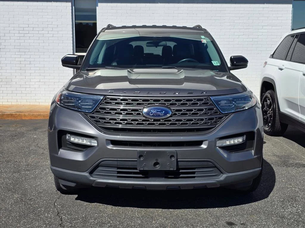 Used 2022 Gray Ford XLT image 9