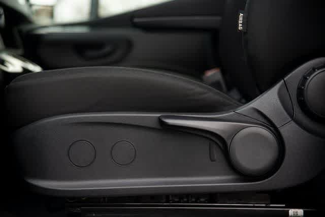 Used 2025 Arctic White Mercedes-Benz  image 26