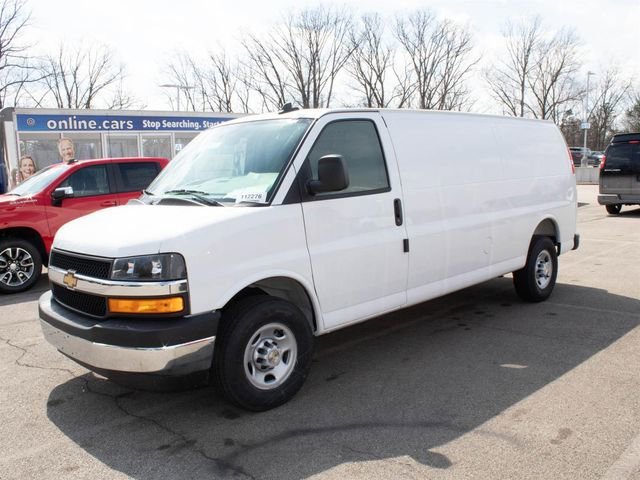 2026 Chevrolet Express 2500 Extended Work Van HD's photo