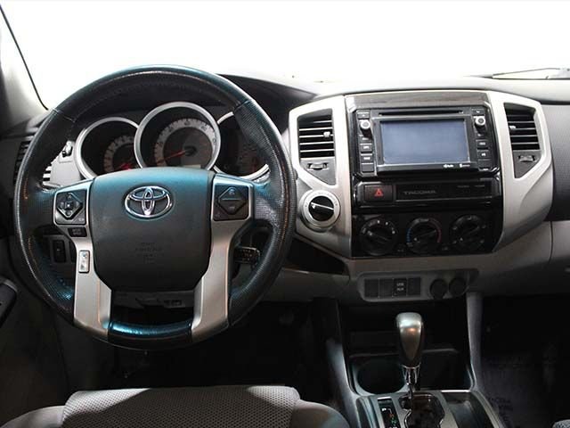 Used 2015 Super White Toyota  image 12