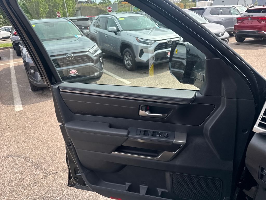 New 2026 Midnight Black Metallic Toyota SR5 image 33